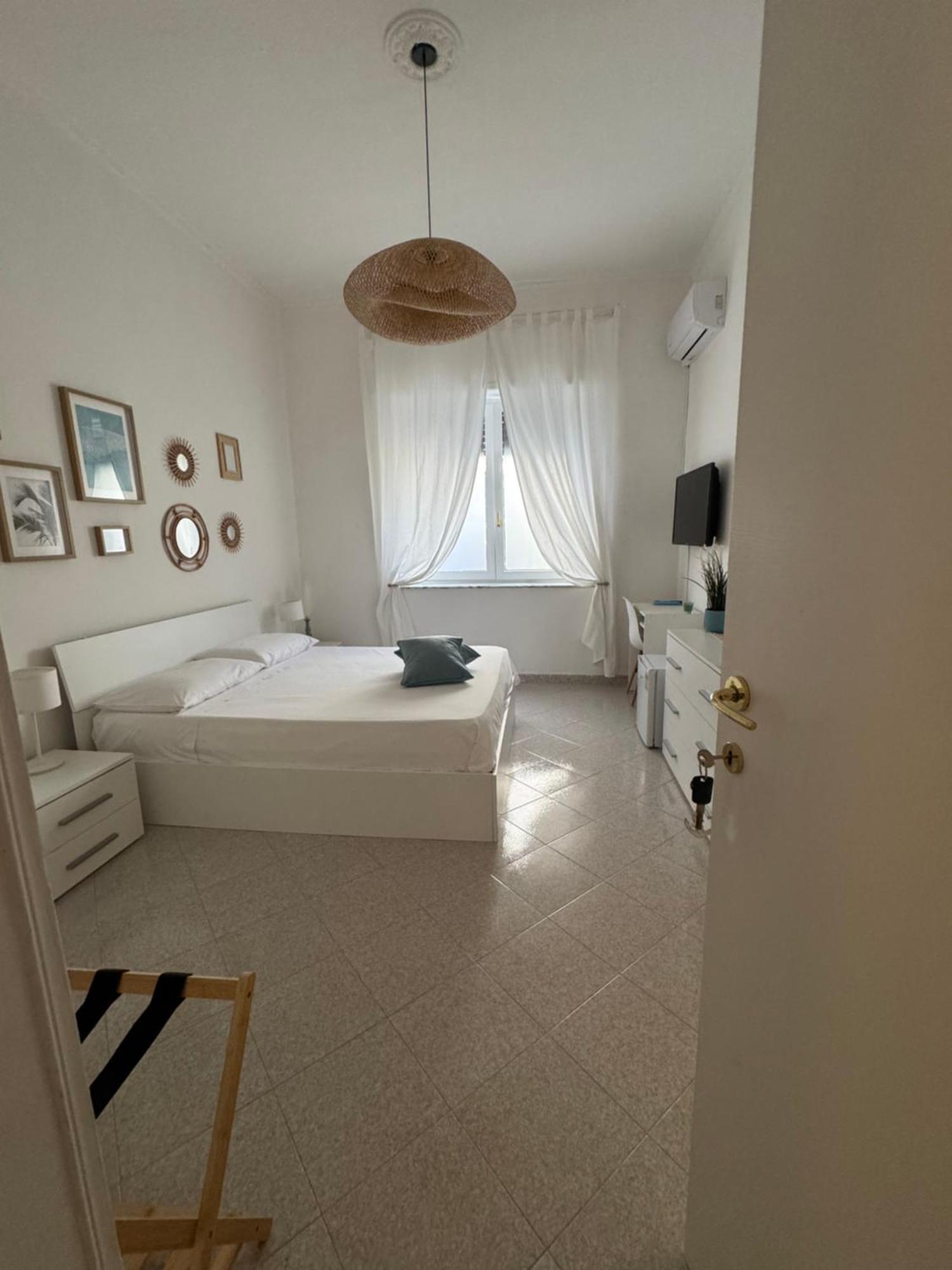 A Due Passi Dal Mare B&B Scalea Ngoại thất bức ảnh