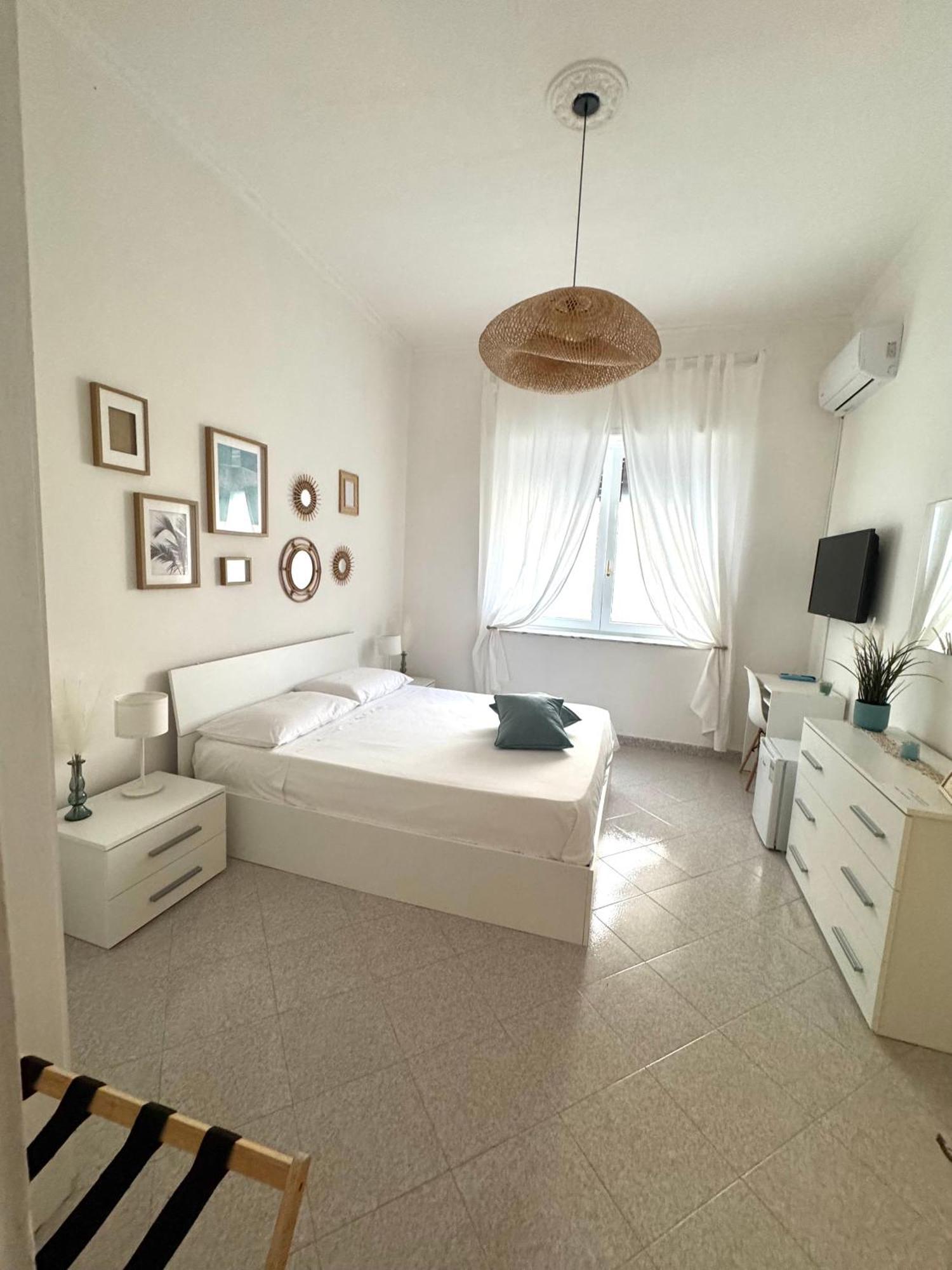 A Due Passi Dal Mare B&B Scalea Ngoại thất bức ảnh